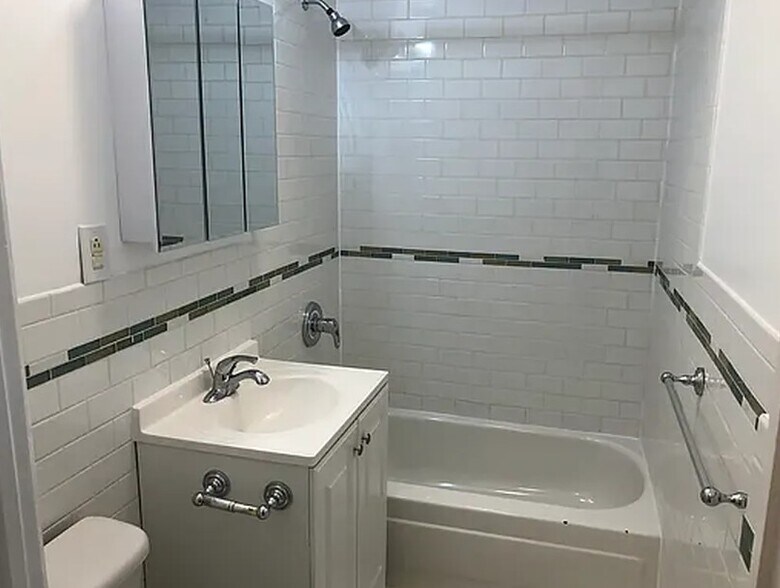More Photos Of 43-45 W 55th St, New York Apartments For Sale