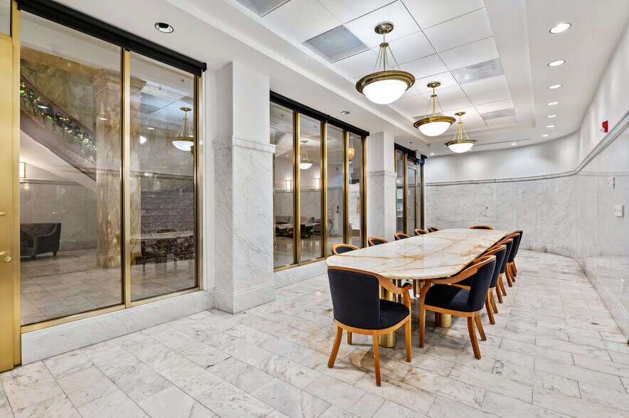 More Photos Of 730 17th St, Denver Office For Sale