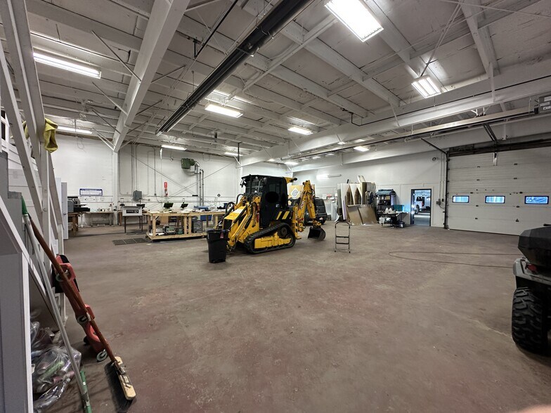 More Photos Of 12615 100 St, Grande Prairie Light Distribution For Lease