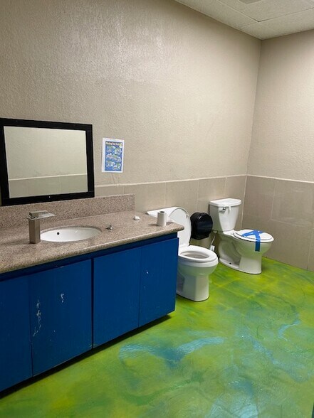 More Photos Of 2755 Flat Shoals Rd, College Park Daycare Center For Sale