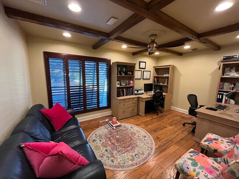 More Photos Of 6600 10th Ave N, Saint Petersburg Medical For Lease