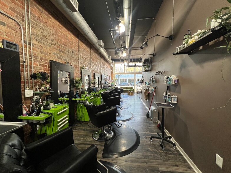 More Photos Of 417 Hay St, Fayetteville Office For Lease