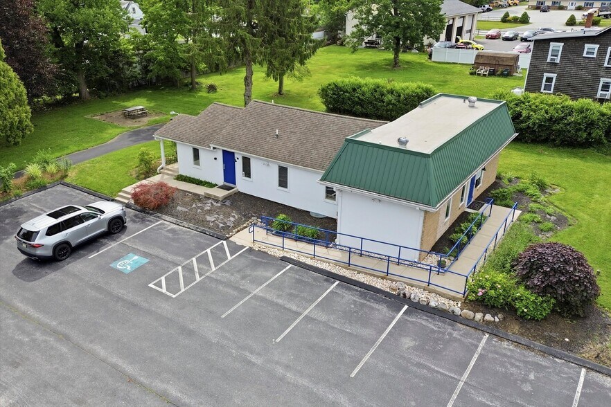 More Photos Of 103 Garris Rd, Downingtown Medical For Sale