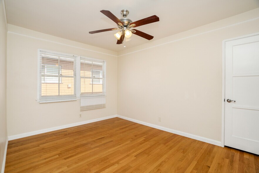 More Photos Of 5918 S Fairfax Ave, Los Angeles Apartments For Sale