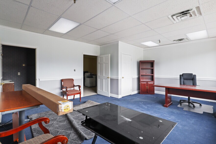 More Photos Of 339 Buschs Frontage Rd, Annapolis Medical For Lease