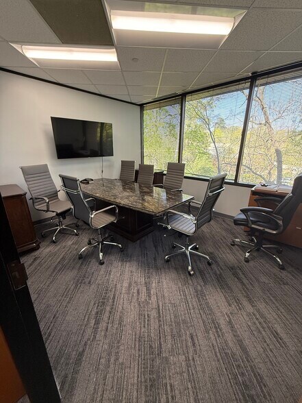 More Photos Of 2170 Buckthorne Pl, The Woodlands Office For Lease
