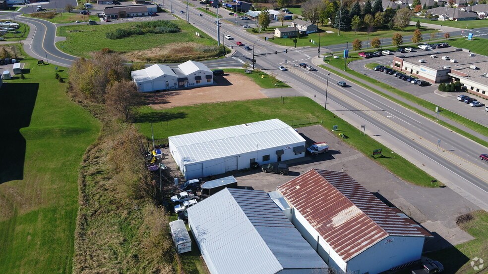 More Photos Of 5603 Highway 12 SE, Delano Warehouse For Lease