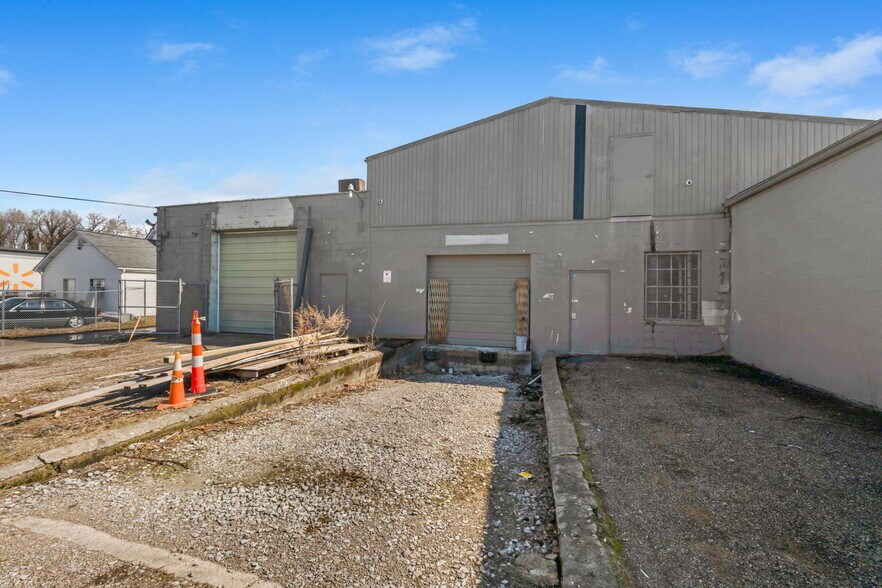 More Photos Of 437 Holtzman Ave, Columbus Warehouse For Sale