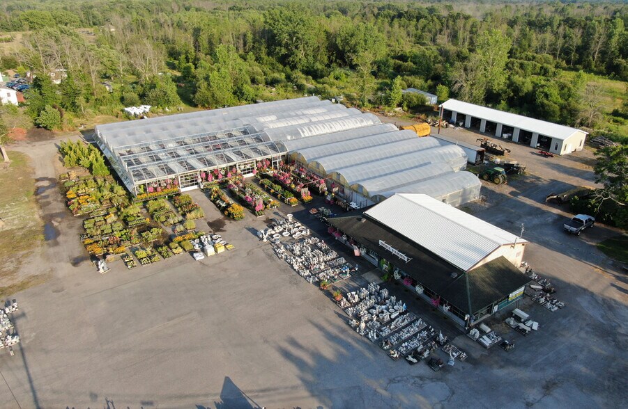 More Photos Of 6021 Campbell Blvd, Lockport Garden Center For Lease