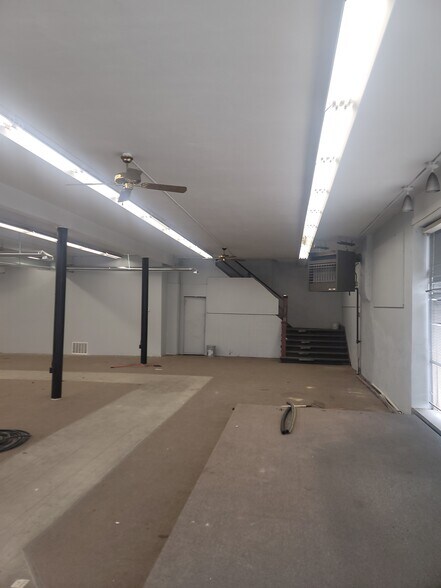 More Photos Of 2522 E Truman Rd, Kansas City Storefront For Lease