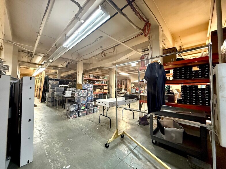 More Photos Of 800 SW Washington St, Portland Office For Lease