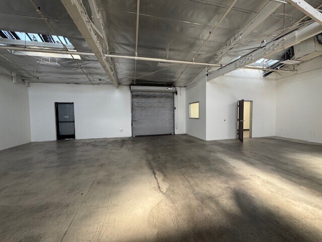 More Photos Of 3235 N San Fernando Rd, Los Angeles Manufacturing For Lease