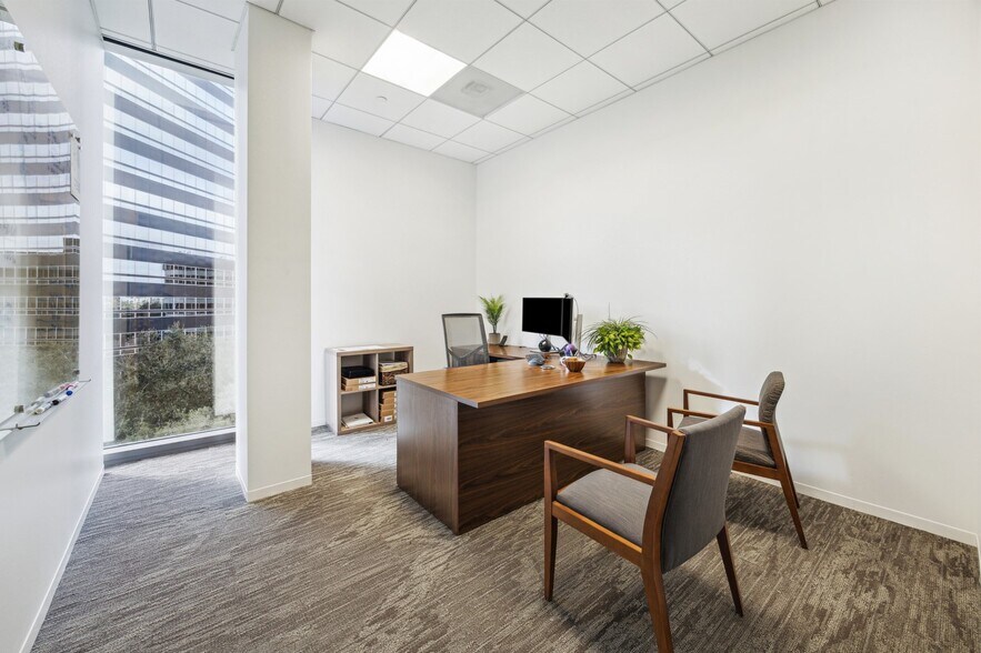 More Photos Of 1800 Post Oak Blvd, Houston Office For Lease
