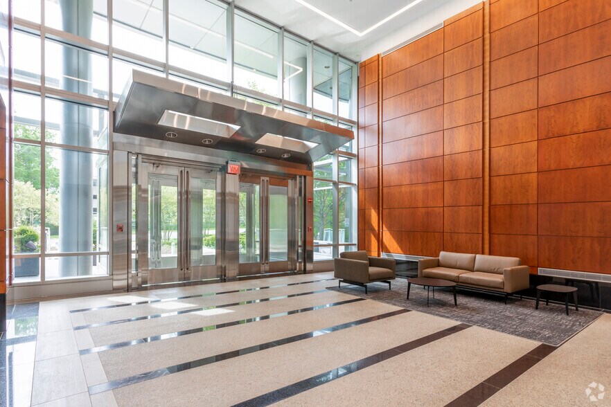 More Photos Of 7901 Jones Branch Dr, McLean Office For Lease