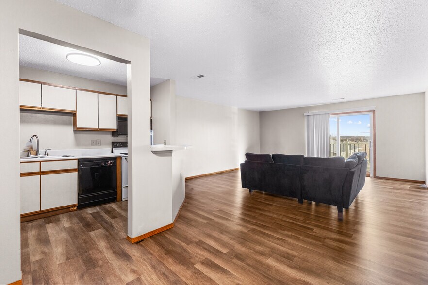 More Photos Of 200-208 E 39th St, South Sioux City Apartments For Sale