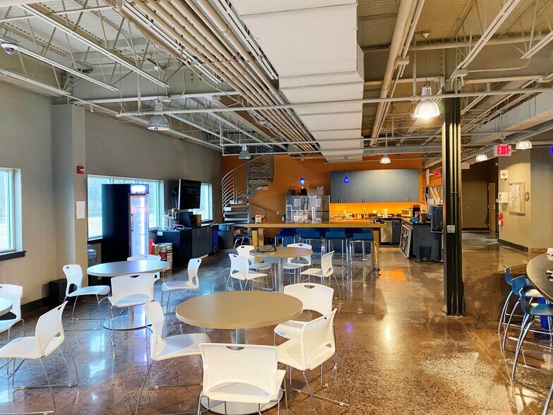 More Photos Of 400 Lapp Rd, Malvern Medical For Lease