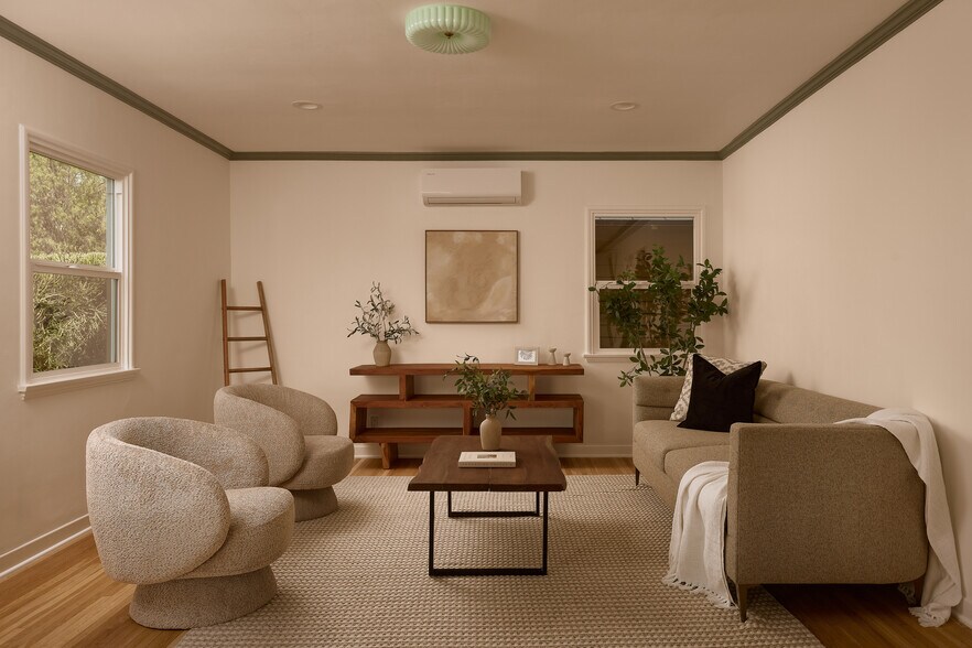 More Photos Of 1434 McDuff St, Los Angeles Apartments For Sale