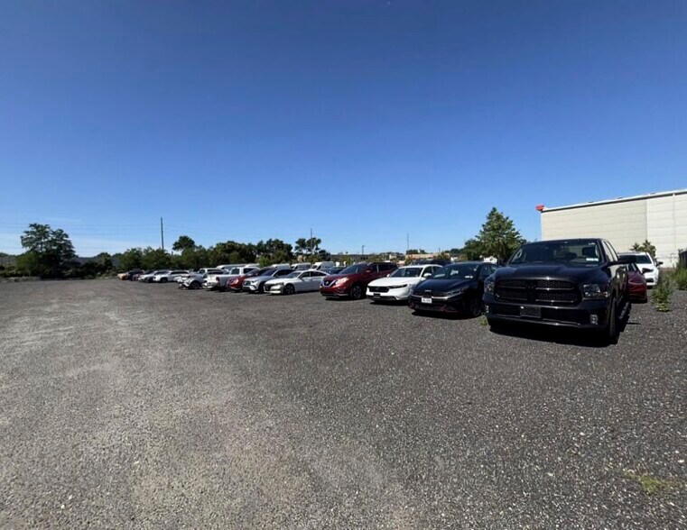 More Photos Of 1064 Route 109, Lindenhurst Warehouse For Lease