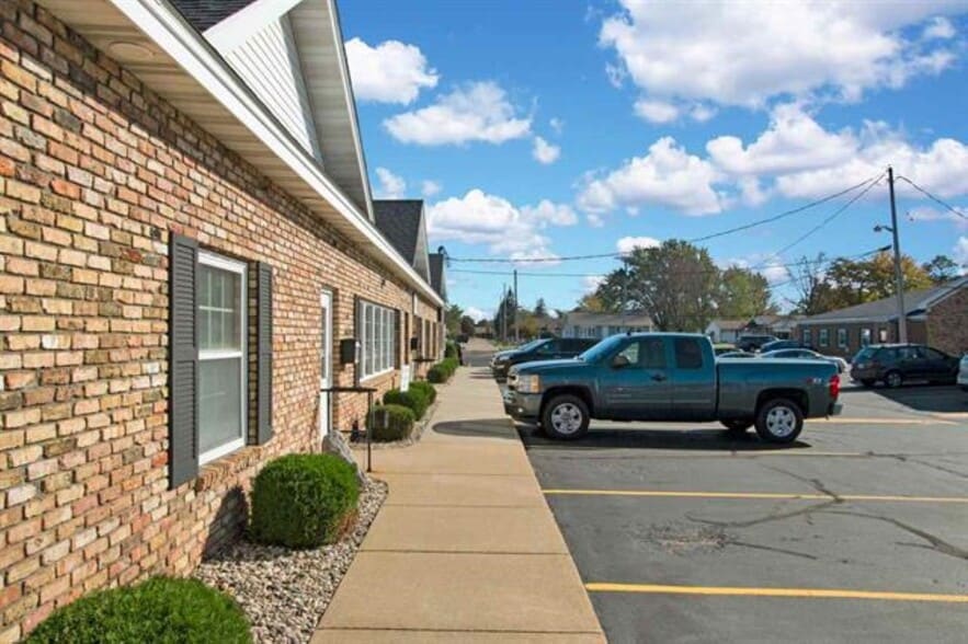 More Photos Of 2811 8th St, Wisconsin Rapids Office For Lease