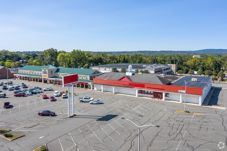 More Photos Of 1471-1491 State Route 23, Wayne Restaurant For Lease