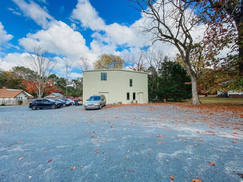 More Photos Of 133 W Vermont Ave, Southern Pines Office For Lease
