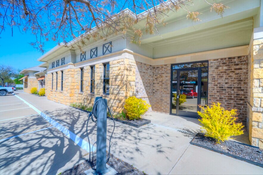 More Photos Of 3492 Long Prairie Rd, Flower Mound Office Residential For Lease