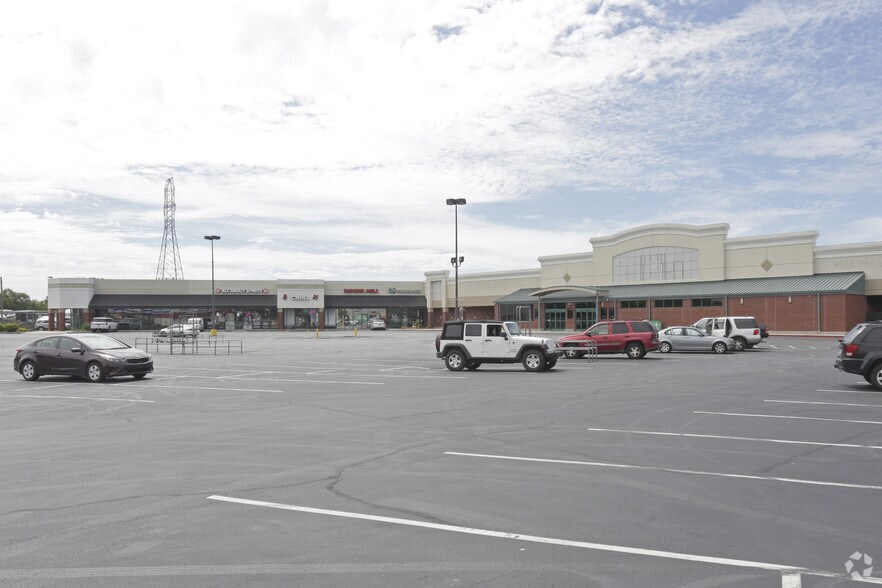 More Photos Of 1810-1832 Woodruff Rd, Greenville Freestanding For Lease
