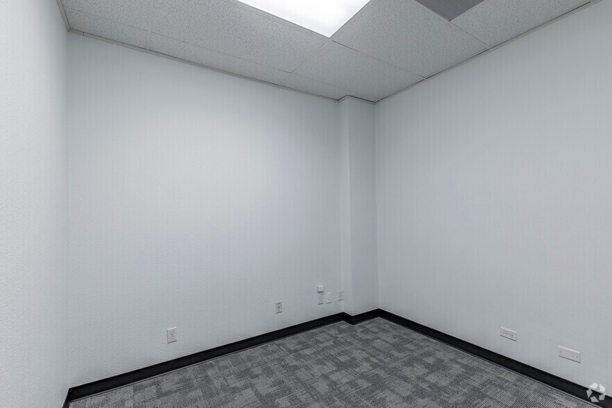 More Photos Of 6836 San Pedro Ave, San Antonio Office For Lease