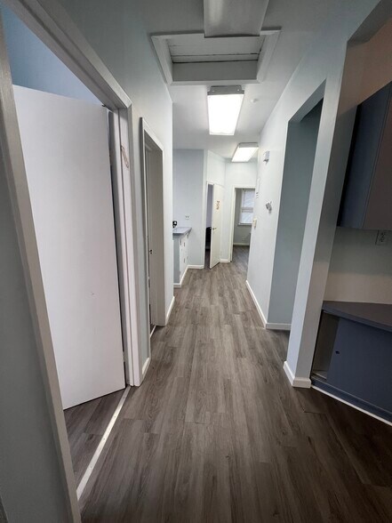 More Photos Of 238 Beach 20th St, Far Rockaway Medical For Lease