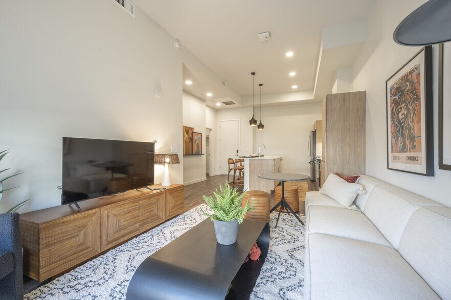 More Photos Of 2040-2060 N Scottsdale Rd, Scottsdale Apartments For Lease