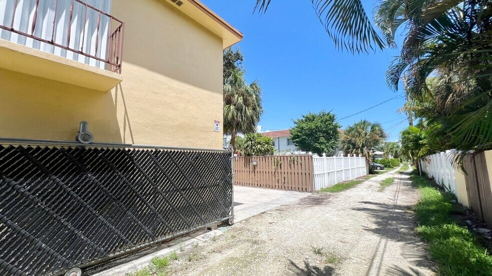 More Photos Of 1120 S Federal Hwy, Lake Worth Beach Apartments For Sale