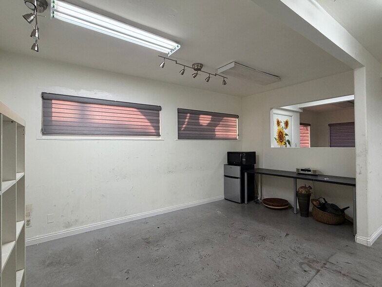 More Photos Of 649-655 W Commonwealth Ave, Fullerton Office For Sale