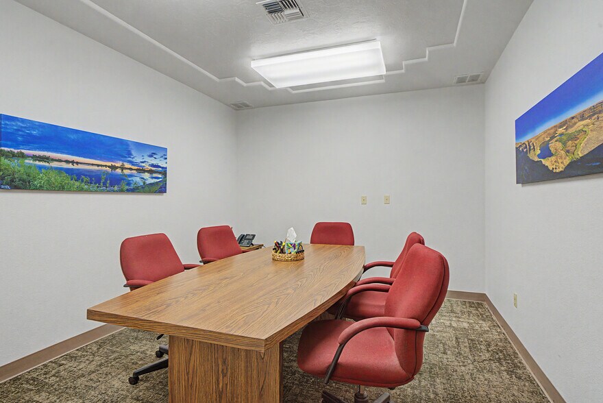 More Photos Of 56 C St NW, Ephrata Office Residential For Sale