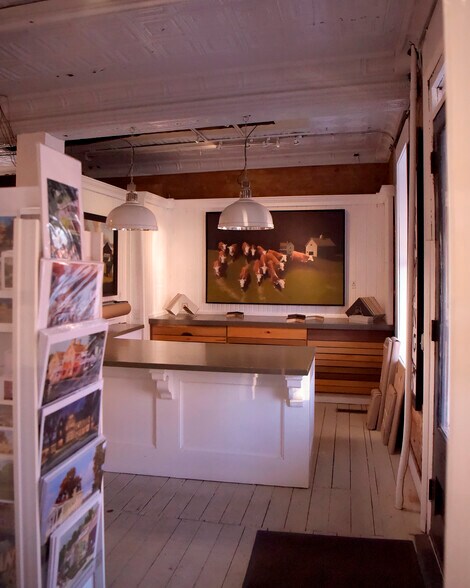 More Photos Of 140 Broadway E, Granville Storefront Retail Office For Sale