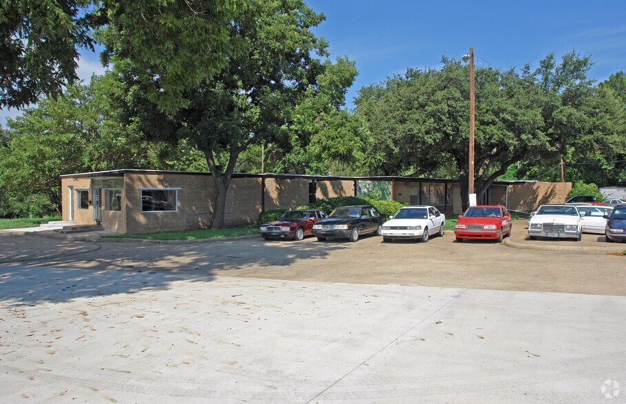 More Photos Of 2660 S Garland Ave, Garland General Retail For Sale