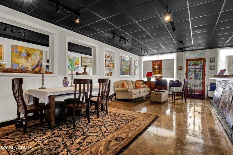 More Photos Of 1120 Princess St, Wilmington Storefront For Sale