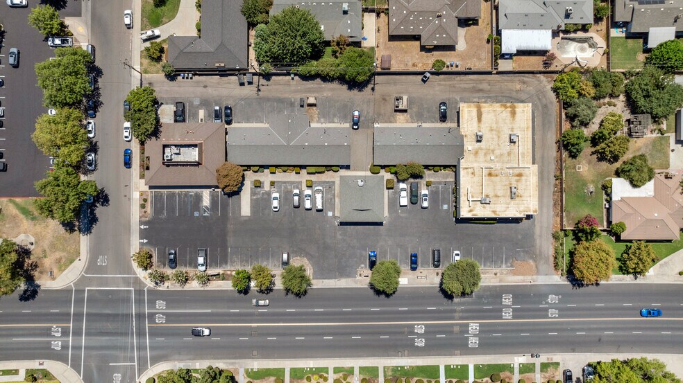 More Photos Of 1215-1239 Rose Ave, Selma Medical For Lease