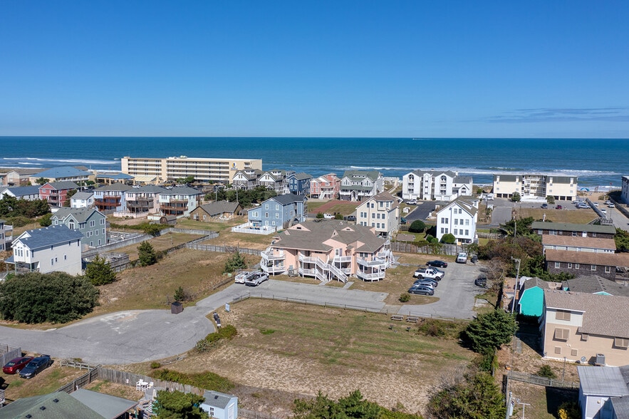More Photos Of 1711 Bobby Lee Trl, Kill Devil Hills Apartments For Sale