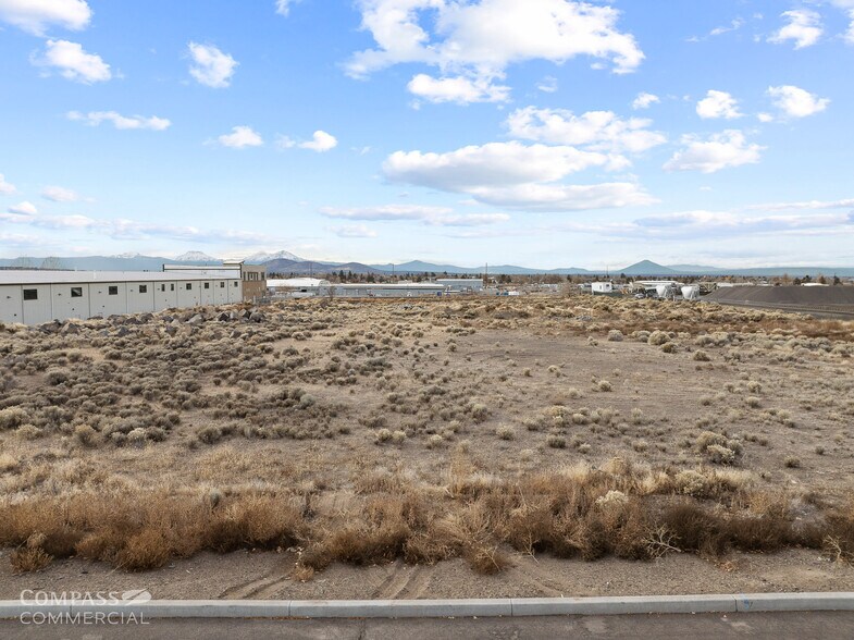 More Photos Of Vista La Monte Lot 4, Redmond Land For Sale