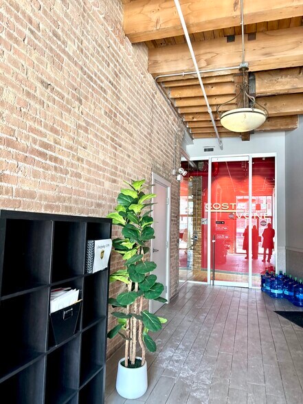 More Photos Of 311 N Aberdeen St, Chicago Loft Creative Space For Lease