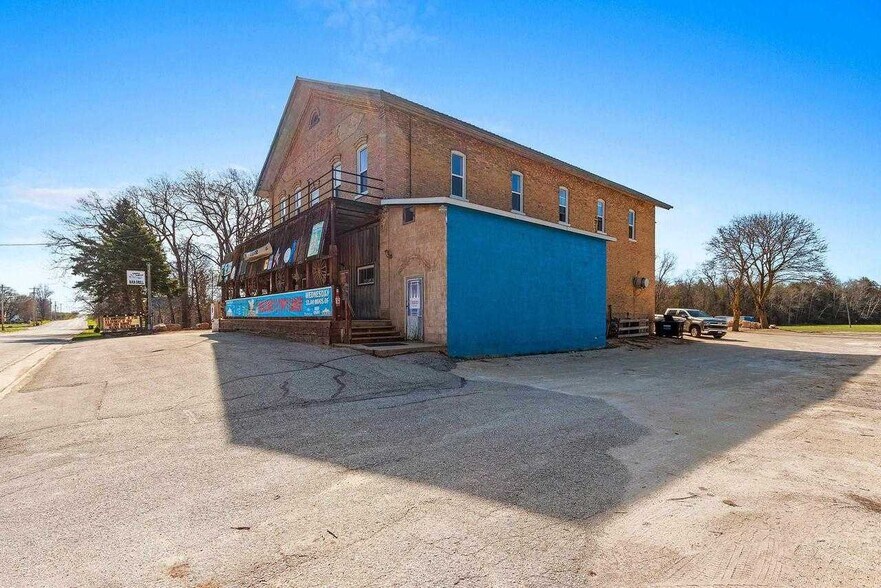 More Photos Of E3261 County Rd S, Casco Sports And Entertainment For Sale