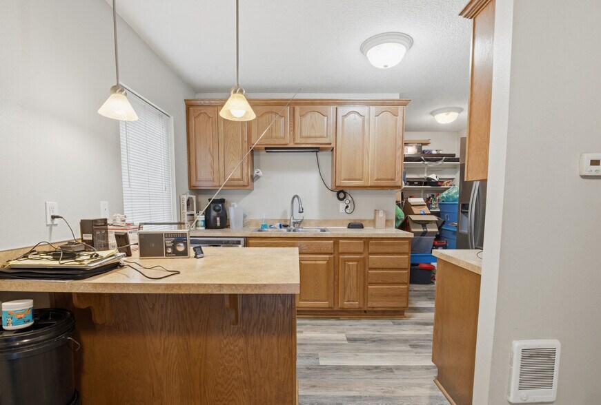 More Photos Of 715 S McLoughlin Blvd, Oregon City Apartments For Sale