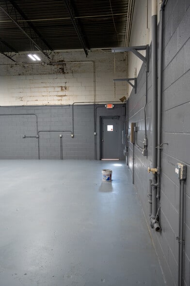 More Photos Of 4135 W 123rd St, Alsip Warehouse For Lease