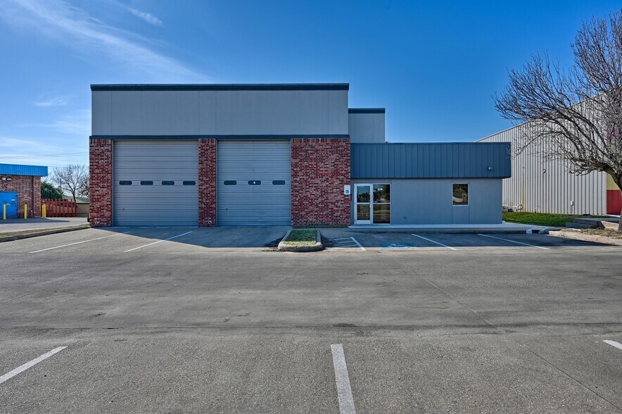 More Photos Of 1140 Finfeather Rd, Bryan Flex For Lease