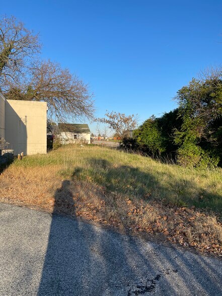 More Photos Of 156 NJ-45, Mannington Township Storefront Retail Office For Lease