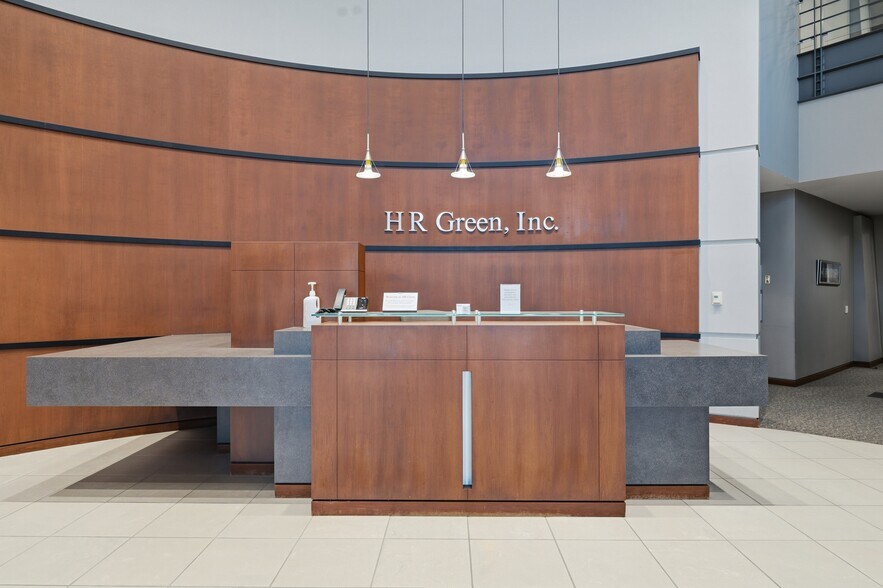 More Photos Of 8710 Earhart Ln Sw, Cedar Rapids Office For Lease