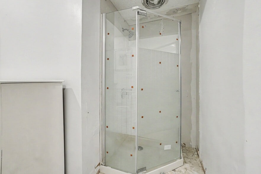 More Photos Of 4431 N 60th Ave, Omaha Office Residential For Sale