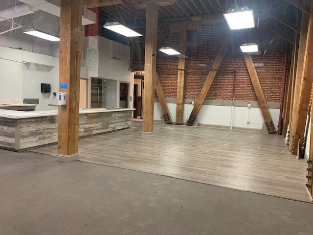 More Photos Of 445 W Weber Ave, Stockton Office For Lease