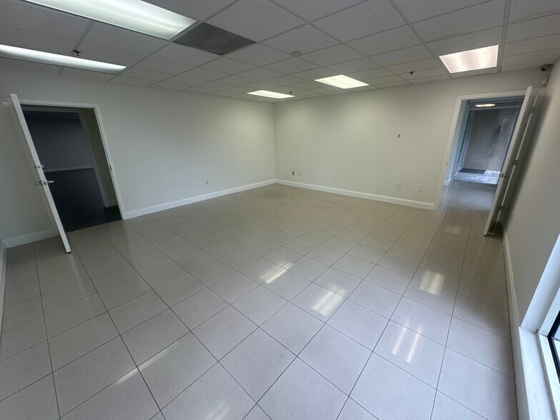 More Photos Of 6055 NW 87th Ave, Miami Warehouse For Lease
