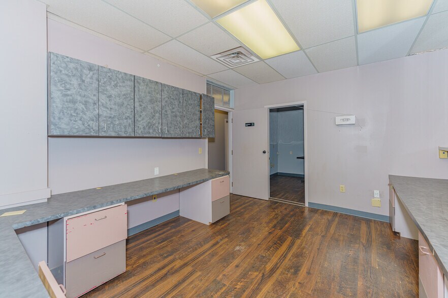 More Photos Of 961-963 State Route 146, Clifton Park Medical For Lease